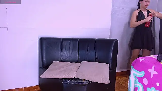 Sophi and Jack online show from March 2026 10:37:01 PM