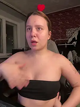 AnnaSeint online show from February 2026 06:11:02 PM