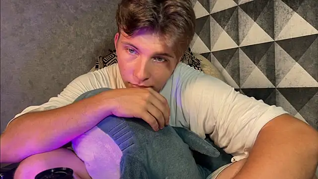 Snapshot of marcus_euphoria_ chatting on July 2026 10:13:02 AM marcus euphoria online show from July 2026 10:13:02 AM