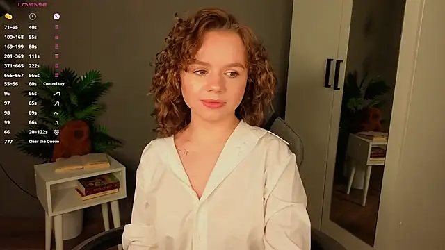 mymonique online show from February 2026 08:27:02 PM