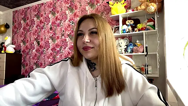 TraciBallena online show from February 2026 09:03:02 AM