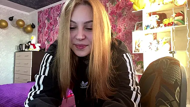 TraciBallena online show from February 2026 06:06:02 AM