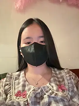 Gwen879 online show from February 2026 01:26:01 PM