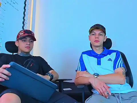 Snapshot of Thomas-Wil chatting on February 2026 04:55:01 AM Thomas-Wil online show from February 2026 04:55:01 AM