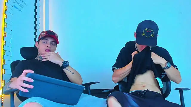 Snapshot of Thomas-Wil chatting on February 2026 04:05:02 PM Thomas-Wil online show from February 2026 04:05:02 PM