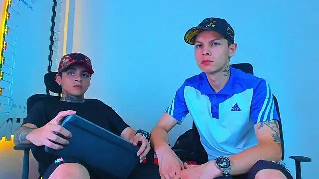 Snapshot of Thomas-Wil chatting on February 2026 08:19:02 PM Thomas-Wil online show from February 2026 08:19:02 PM