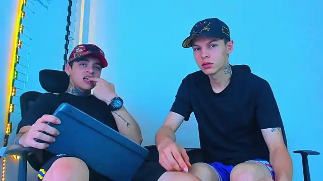 Snapshot of Thomas-Wil chatting on February 2026 09:59:02 PM Thomas-Wil online show from February 2026 09:59:02 PM