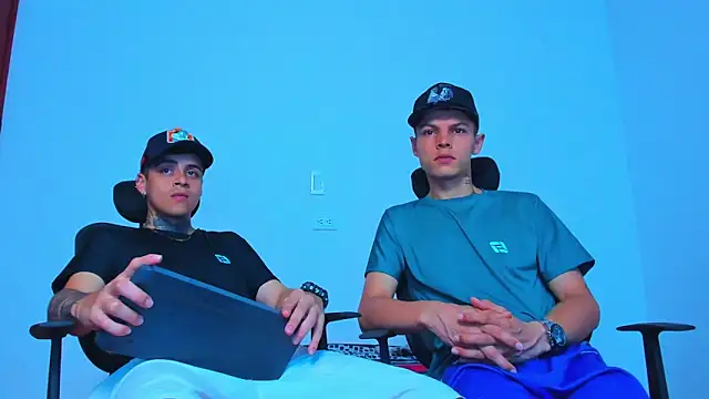 Snapshot of Thomas-Wil chatting on March 2026 08:14:01 PM Thomas-Wil online show from March 2026 08:14:01 PM