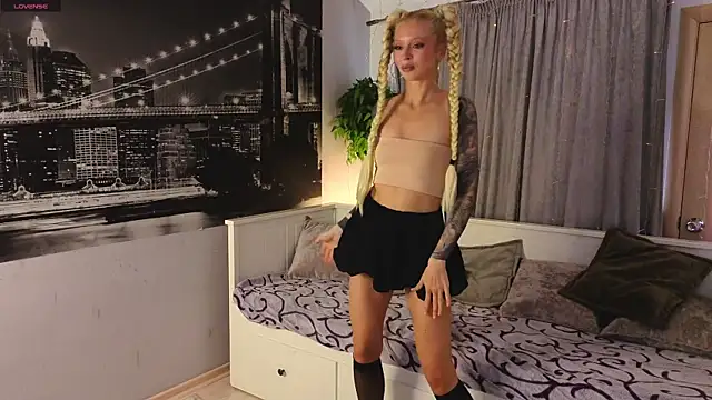 LanaReals online show from January 2026 07:35:02 AM