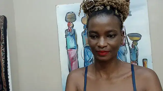 Snapshot of TallDivaNoir chatting on July 2026 07:25:02 AM TallDivaNoir online show from July 2026 07:25:02 AM