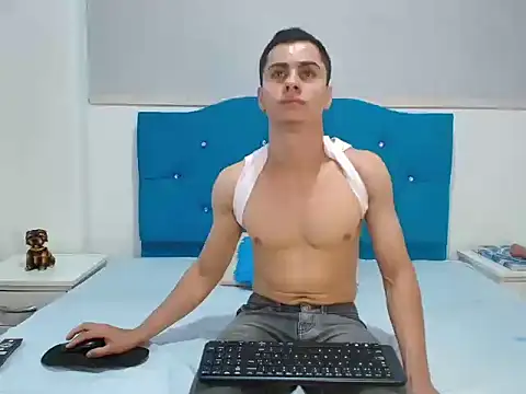 LeoMonnroe online show from January 2026 02:22:02 PM