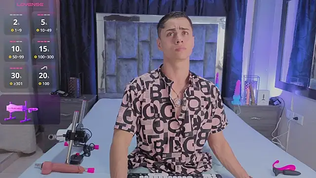 LeoMonnroe online show from March 2026 07:14:01 PM