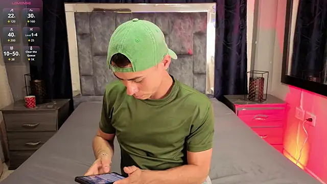 LeoMonnroe online show from July 2026 09:09:02 PM