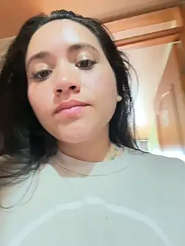 Snapshot of Veronica_Wins_ chatting on February 2026 07:08:01 PM Veronica Wins online show from February 2026 07:08:01 PM