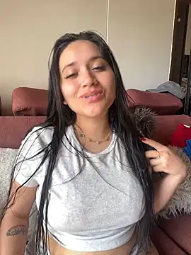 Snapshot of Veronica_Wins_ chatting on February 2026 06:19:01 PM Veronica Wins online show from February 2026 06:19:01 PM