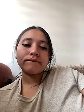 Snapshot of Veronica_Wins_ chatting on March 2026 07:32:01 PM Veronica Wins online show from March 2026 07:32:01 PM