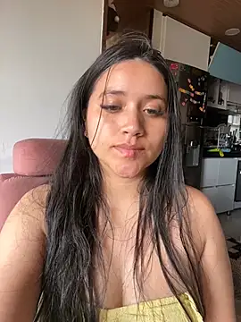 Snapshot of Veronica_Wins_ chatting on March 2026 07:07:01 PM Veronica Wins online show from March 2026 07:07:01 PM