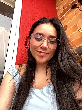 Snapshot of Veronica_Wins_ chatting on March 2026 06:25:02 PM Veronica Wins online show from March 2026 06:25:02 PM