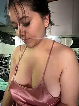 Snapshot of Veronica_Wins_ chatting on April 2026 03:24:02 PM Veronica Wins online show from April 2026 03:24:02 PM