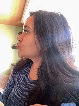 Snapshot of Veronica_Wins_ chatting on April 2026 04:08:01 PM Veronica Wins online show from April 2026 04:08:01 PM