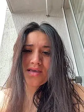 Snapshot of Veronica_Wins_ chatting on April 2026 03:36:01 PM Veronica Wins online show from April 2026 03:36:01 PM