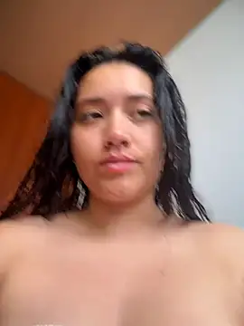 Snapshot of Veronica_Wins_ chatting on July 2026 03:27:02 PM Veronica Wins online show from July 2026 03:27:02 PM