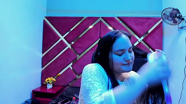 MiaRouss69 online show from February 2026 03:47:02 AM