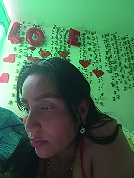 LunaRouuse  online show from June 2026 02:05:01 PM
