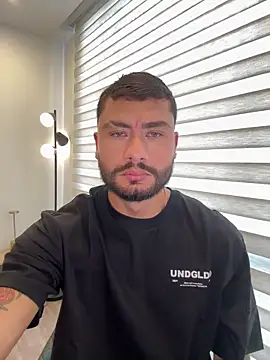 FrancoRossi  online show from April 2026 12:38:02 PM