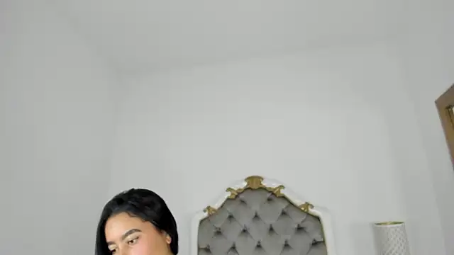 paulina lux online show from January 2026 07:56:02 PM