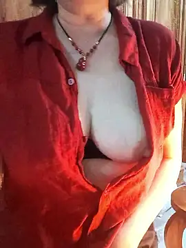 Snapshot of Myna_999 chatting on January 2026 02:05:02 AM Myna 999 online show from January 2026 02:05:02 AM