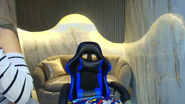 katalina r  online show from February 2026 03:34:02 AM