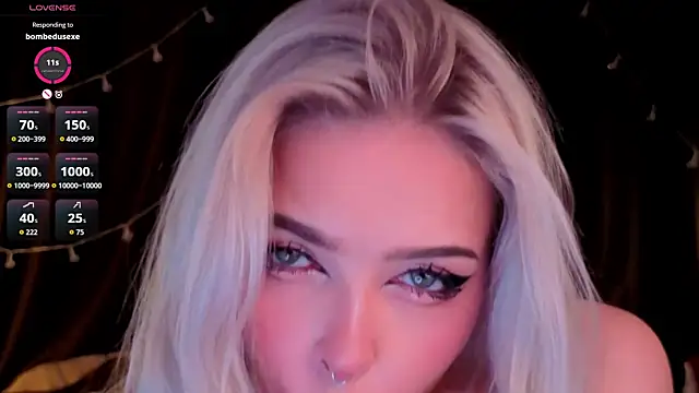 Snapshot of ShyniAlice chatting on June 2026 04:17:02 AM ShyniAlice online show from June 2026 04:17:02 AM
