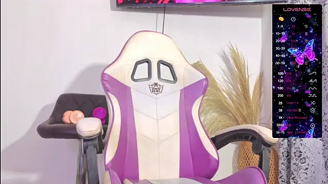 Angelasantini0 online show from June 2026 01:32:02 AM