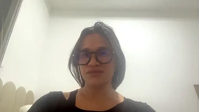 KarlySchnobrich online show from January 2026 08:25:01 PM