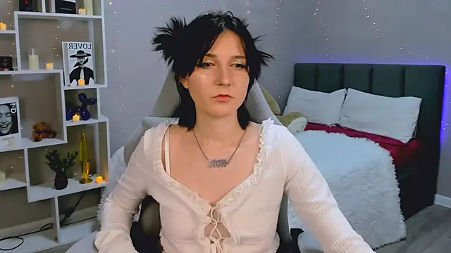 Snapshot of KikaOsterman chatting on February 2026 06:24:02 PM KikaOsterman online show from February 2026 06:24:02 PM