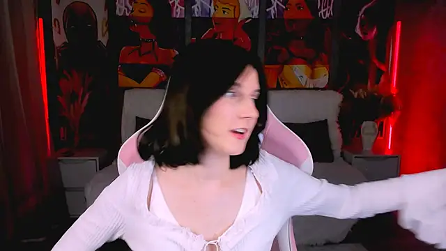 Snapshot of KikaOsterman chatting on February 2026 06:34:02 PM KikaOsterman online show from February 2026 06:34:02 PM