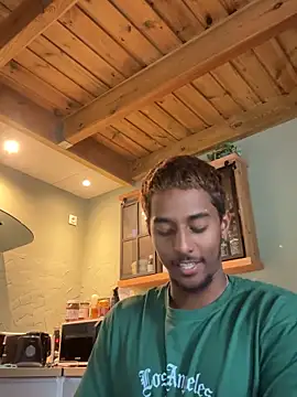 Snapshot of Axel_black10 chatting on February 2026 10:16:02 AM Axel black10 online show from February 2026 10:16:02 AM