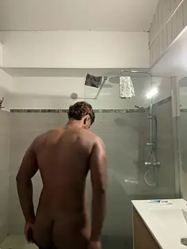 Snapshot of Axel_black10 chatting on March 2026 03:33:01 PM Axel black10 online show from March 2026 03:33:01 PM