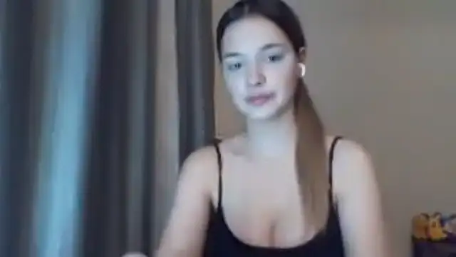 EvelineMagnetic online show from May 2026 08:36:01 PM