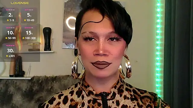Snapshot of deliciousClaire chatting on April 2026 05:24:01 PM deliciousClaire online show from April 2026 05:24:01 PM