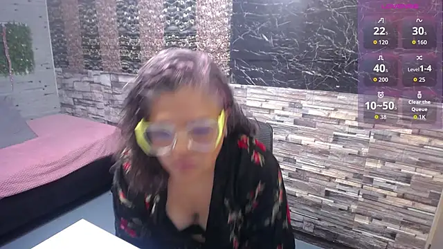 Snapshot of mia_pazzi chatting on January 2026 10:48:02 PM mia pazzi online show from January 2026 10:48:02 PM