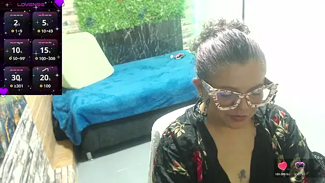 Snapshot of mia_pazzi chatting on January 2026 08:58:02 PM mia pazzi online show from January 2026 08:58:02 PM