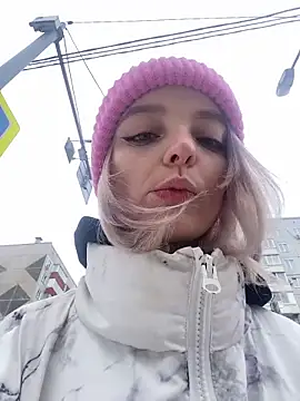 aka Blonde online show from February 2026 06:09:01 AM