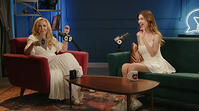 hollyrandall online show from April 2026 09:26:02 PM