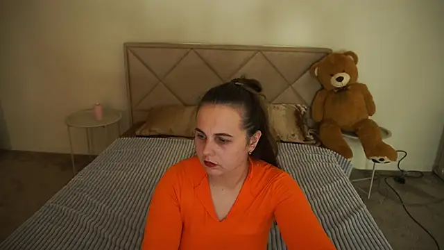 MikaFoxy online show from May 2026 07:32:02 PM