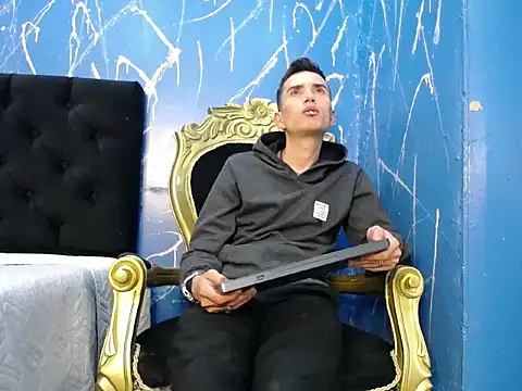 Iam Smith  online show from February 2026 03:47:02 AM