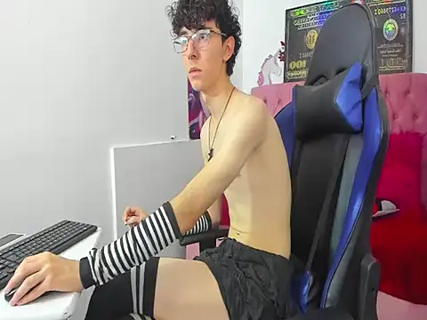 Snapshot of Syriussz chatting on January 2026 07:41:02 PM Syriussz online show from January 2026 07:41:02 PM