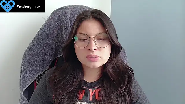Snapshot of yessica_gomez01 chatting on June 2026 05:49:02 PM yessica gomez01 online show from June 2026 05:49:02 PM