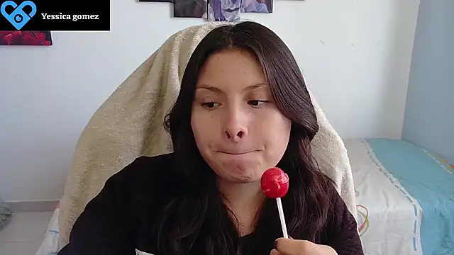 Snapshot of yessica_gomez01 chatting on July 2026 09:25:01 PM yessica gomez01 online show from July 2026 09:25:01 PM